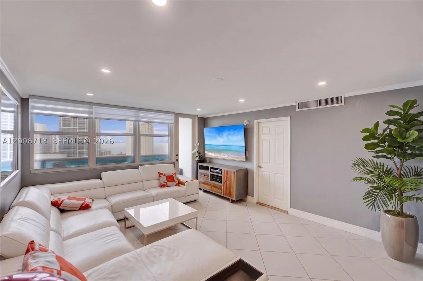1+1 Condo — 6770 Indian Creek Dr #14C, Miami Beach, FL 33141