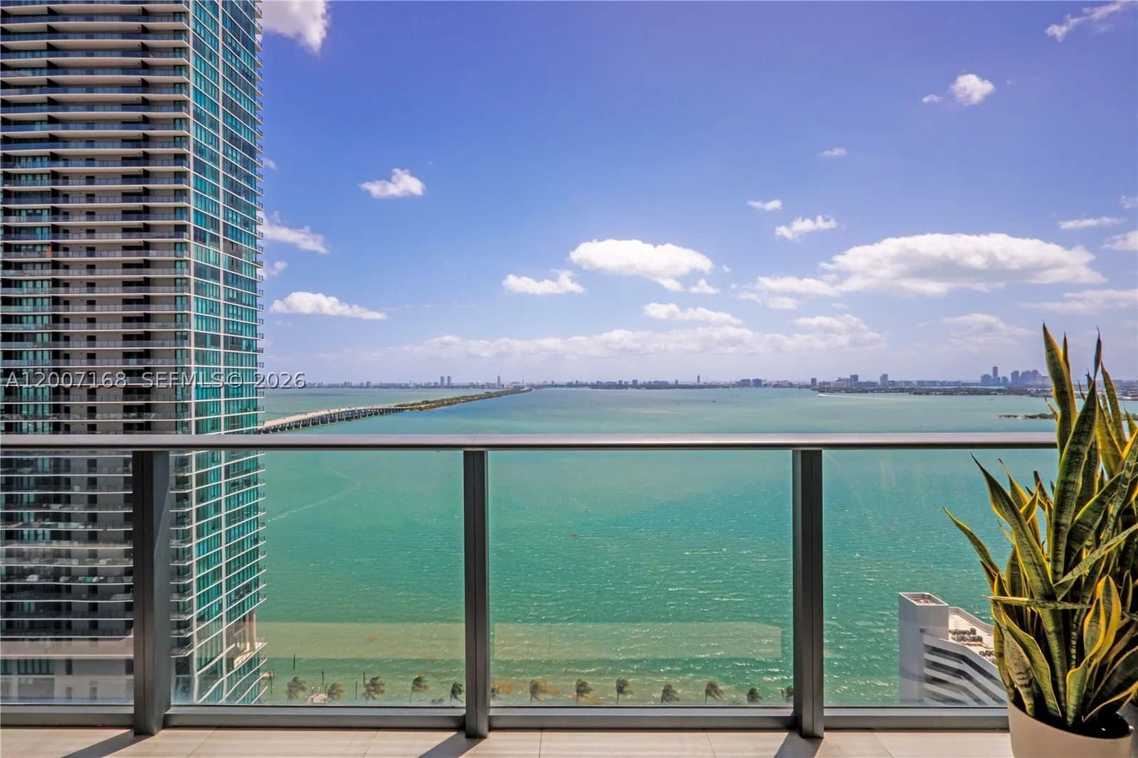 2-bedroom Condo — 480 31st St #2405, Miami, FL 33137