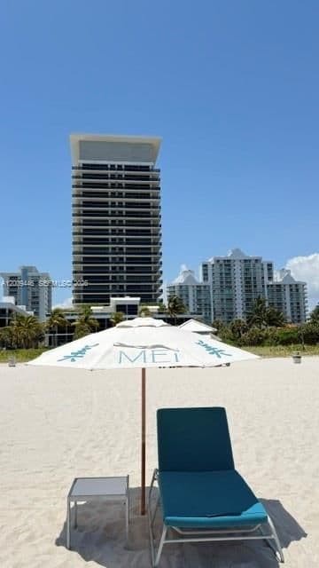 3-bedroom Condo — 5875 Collins Ave #708, Miami Beach, FL 33140