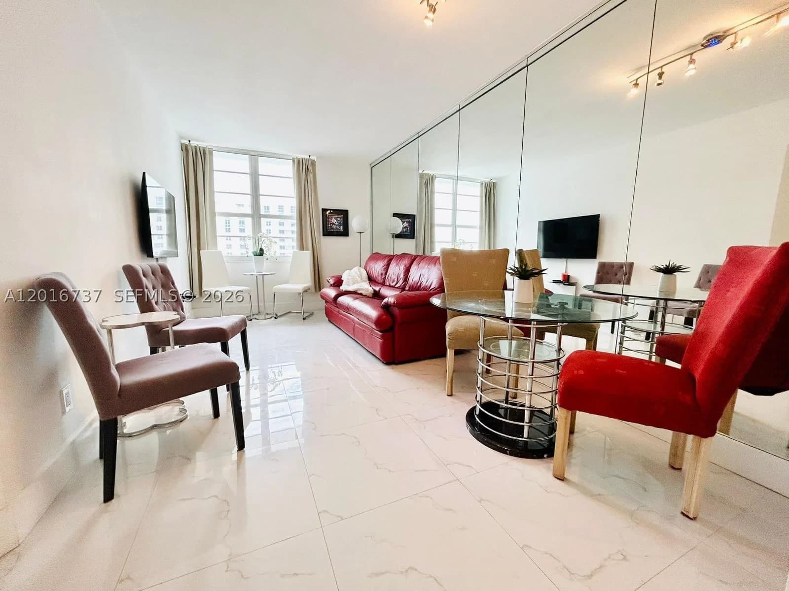1-bedroom Condo — 100 Lincoln Rd #1526, Miami Beach, FL 33139