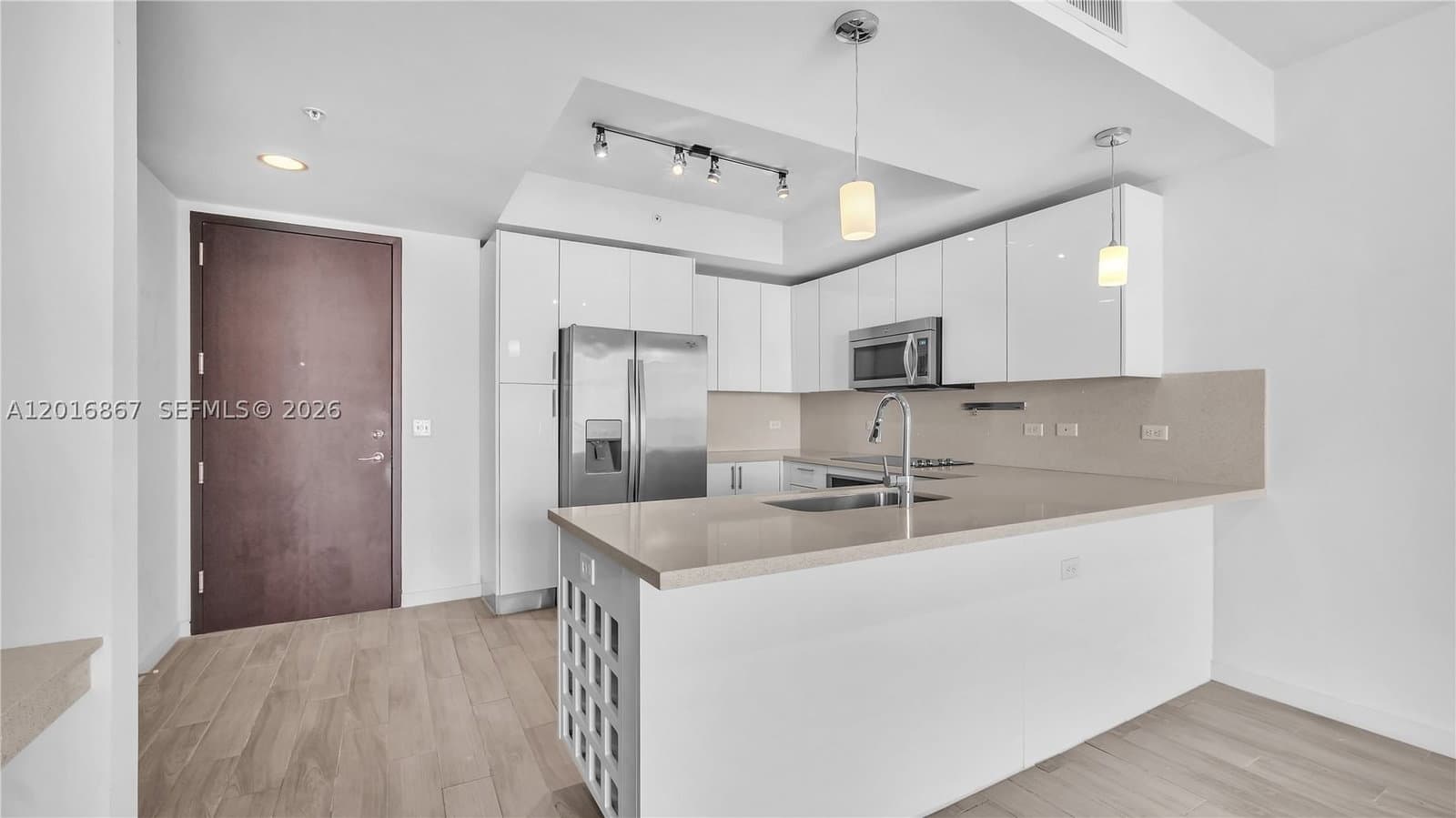 1+1 Condo — 999 1st Ave #2009, Miami, FL 33130
