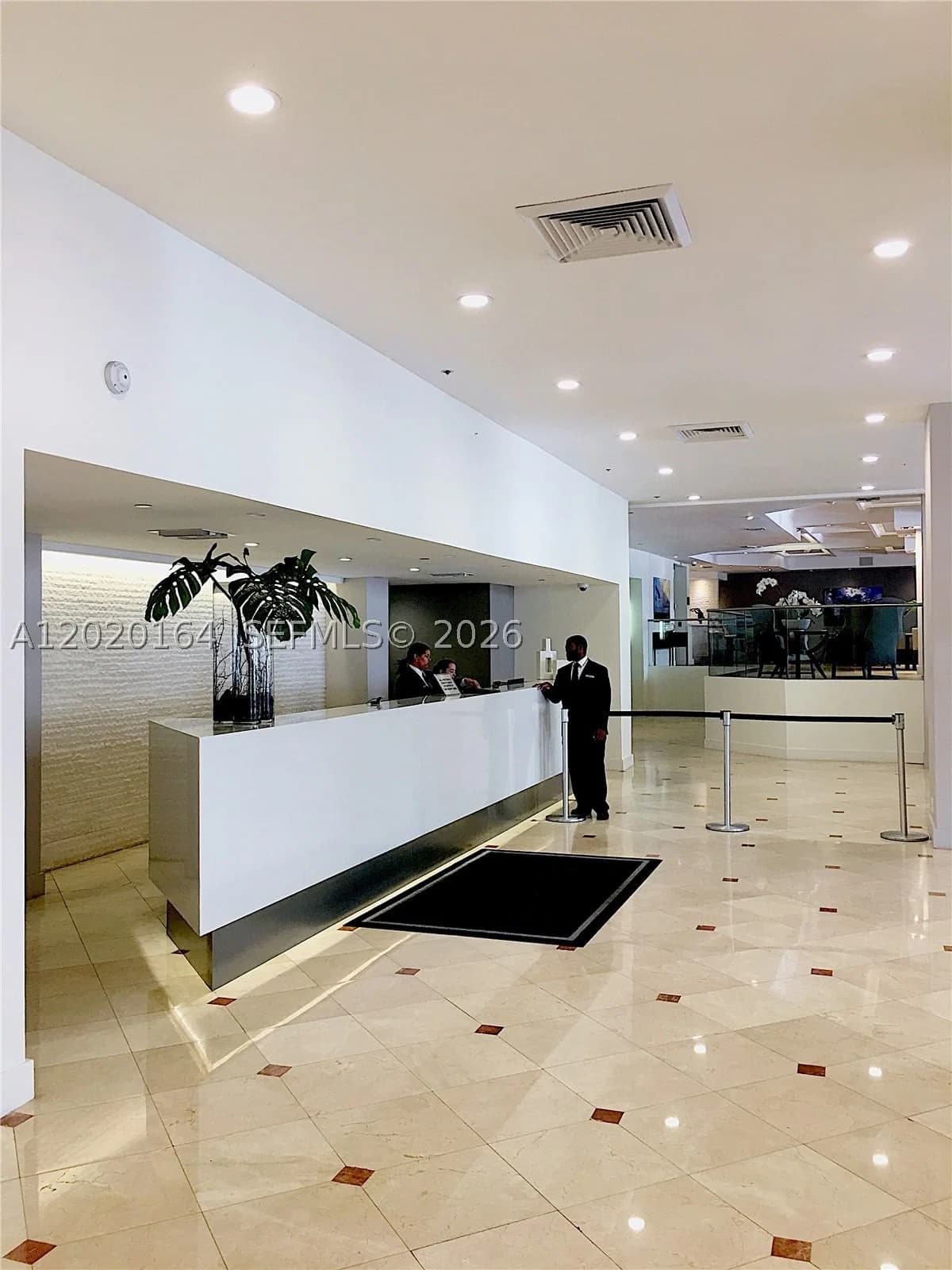1-bedroom Condo — 100 Lincoln Rd #303, Miami Beach, FL 33139