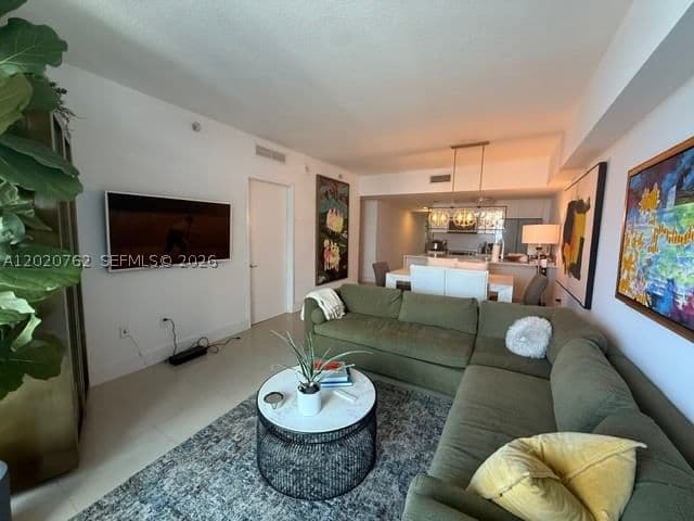 2+1 Condo — 185 7th St #3803, Miami, FL 33130