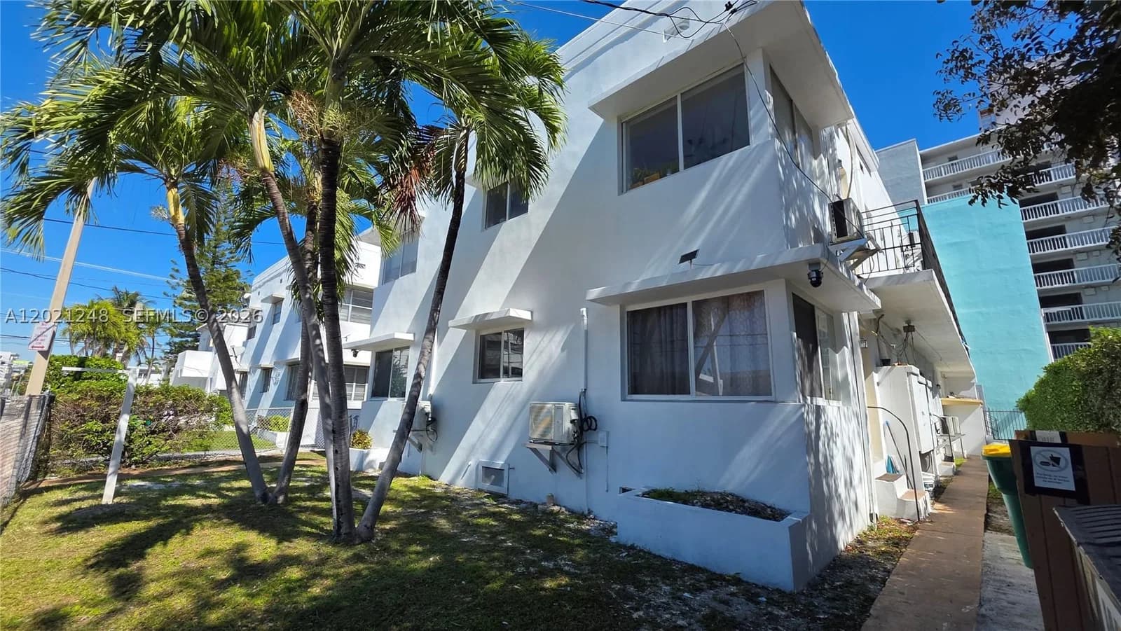 1-bedroom Apartment — 7629 Dickens Ave #7, Miami Beach, FL 33141