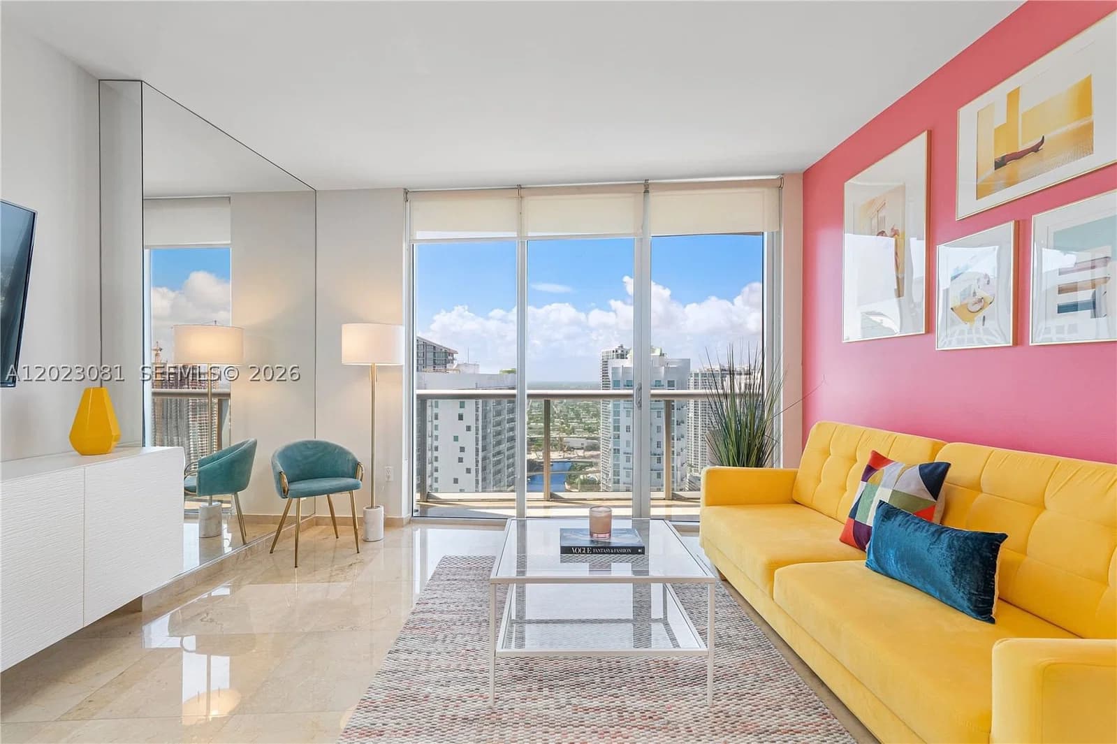 1-bedroom Condo — 485 Brickell Ave #4206, Miami, FL 33131