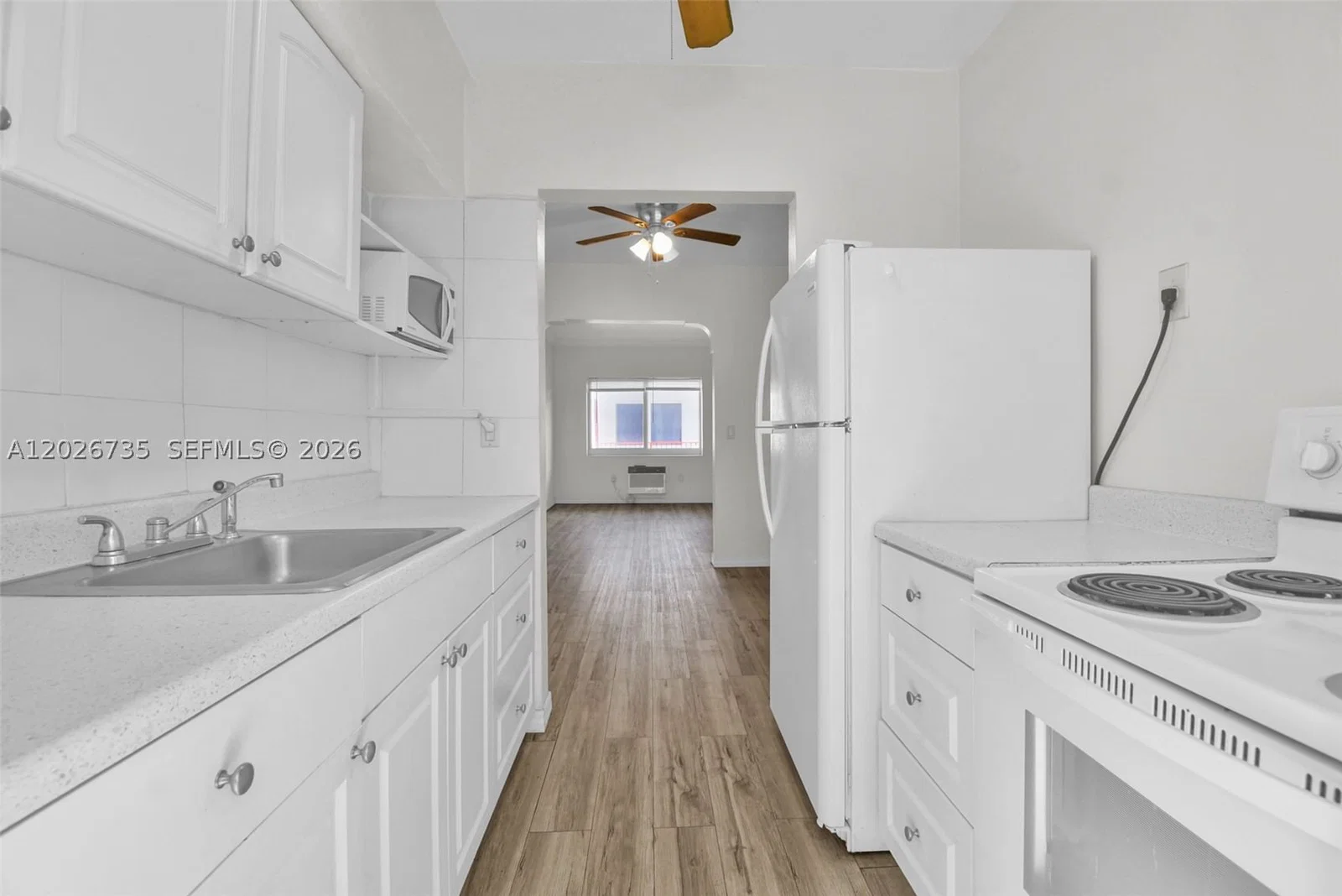 Condo — 1135 Euclid Ave #202, Miami Beach, FL 33139