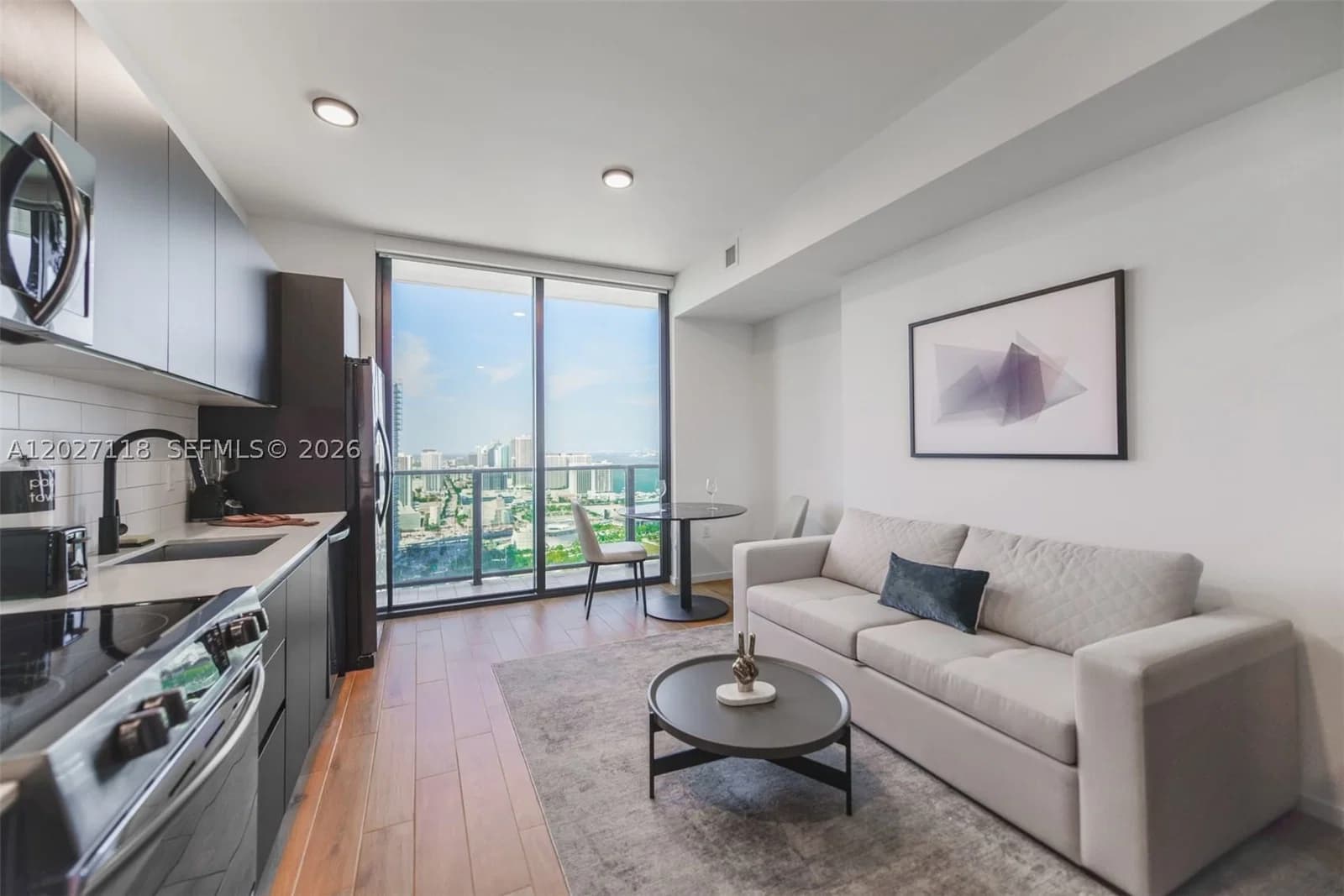 1-bedroom Condo — 398 5th St #3505, Miami, FL 33132