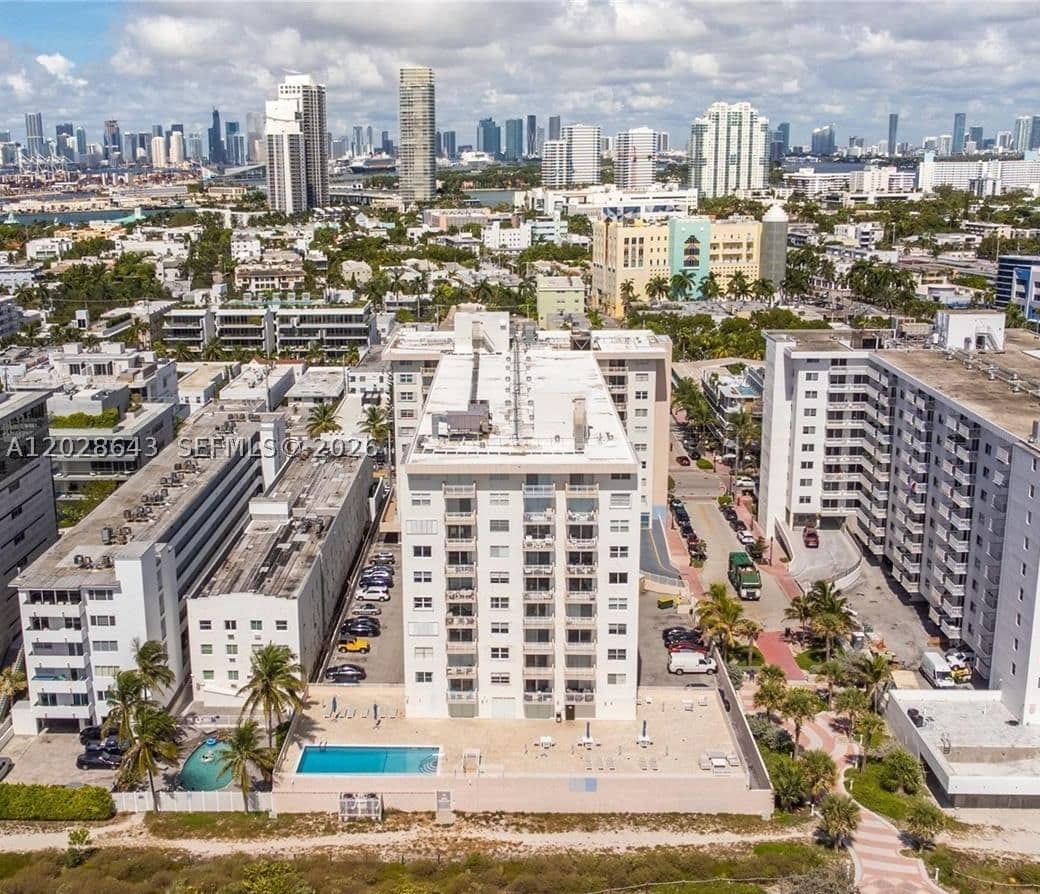 1-bedroom Condo — 345 Ocean Dr #602, Miami Beach, FL 33139