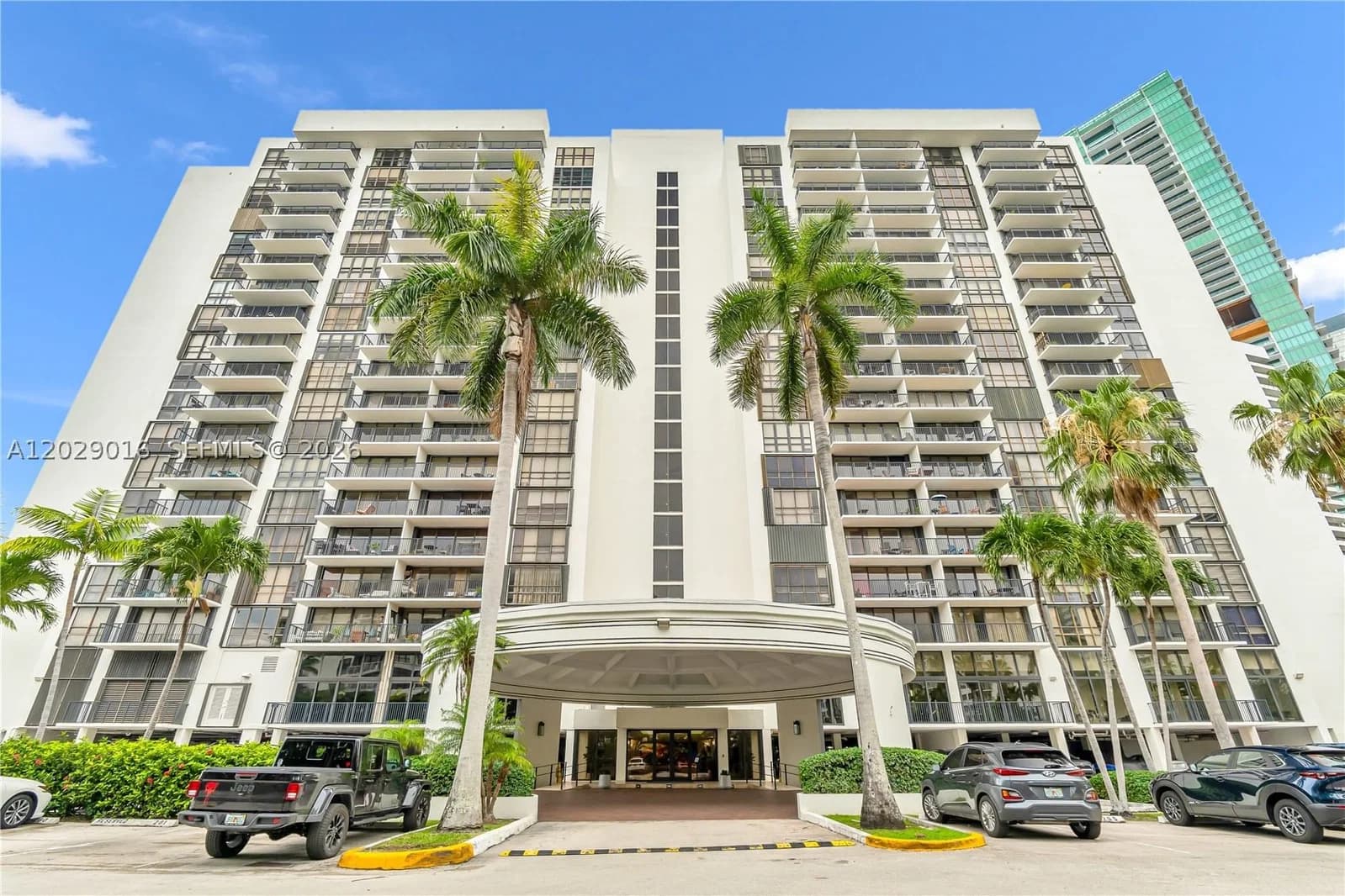 2-bedroom Condo — 1450 Brickell Bay Dr #1815, Miami, FL 33131
