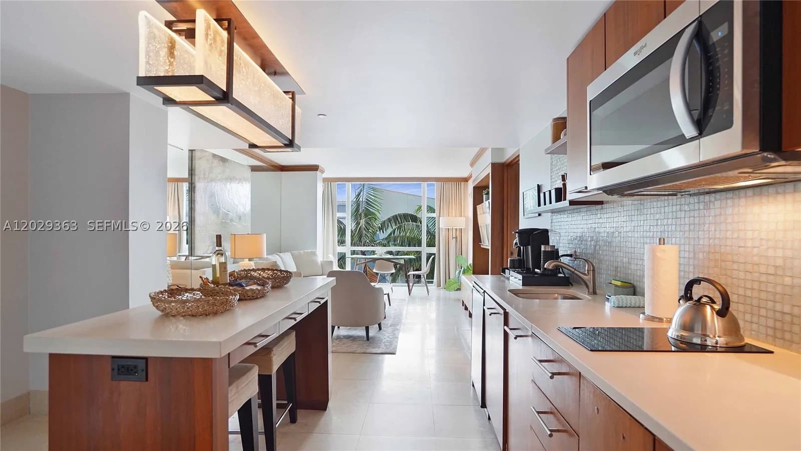 1-bedroom Condo — 6801 Collins Ave #315, Miami Beach, FL 33141