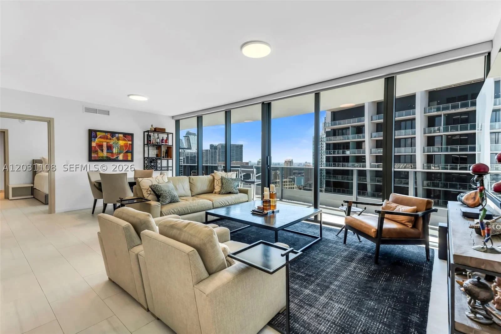 2-bedroom Condo — 1000 Brickell Plz #4609, Miami, FL 33131