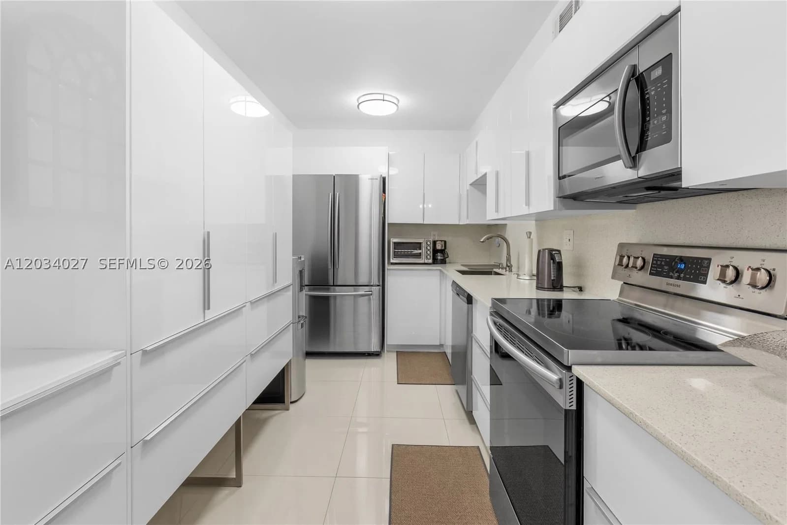 2+1 Condo — 1849 Ocean Dr #212, Hallandale Beach, FL 33009