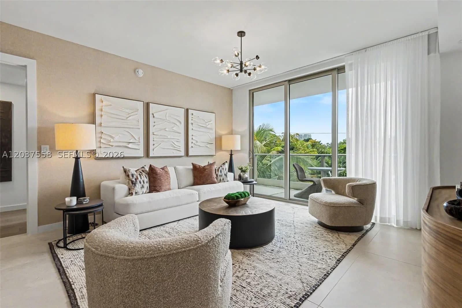 2-bedroom Condo — 2200 Brickell Ave #220, Miami, FL 33129