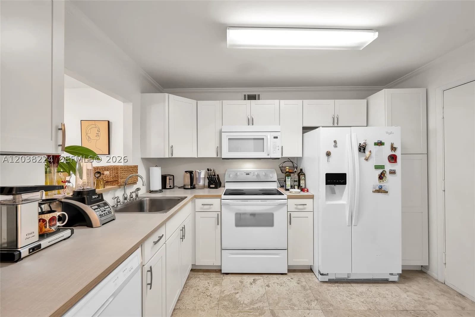 1-bedroom Condo — 1020 Meridian Ave #715, Miami Beach, FL 33139