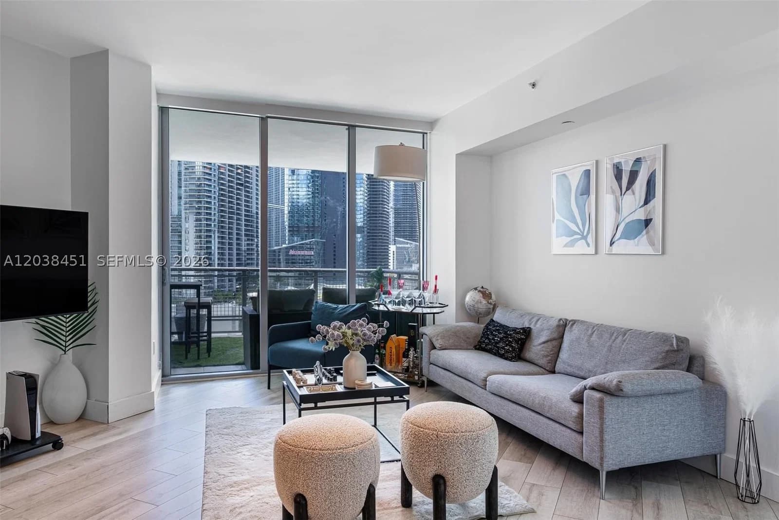 1-bedroom Condo — 350 Miami Ave #2108, Miami, FL 33130