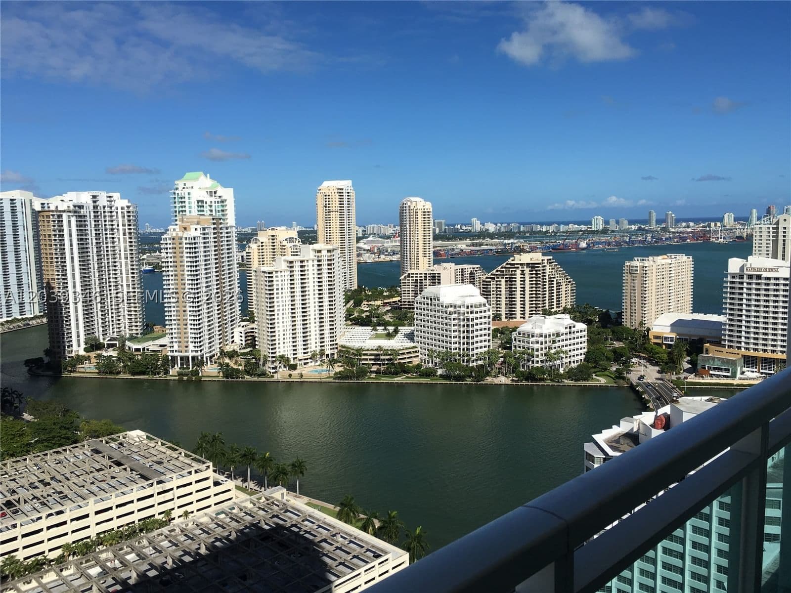 1-bedroom Condo — Miami, FL 33131