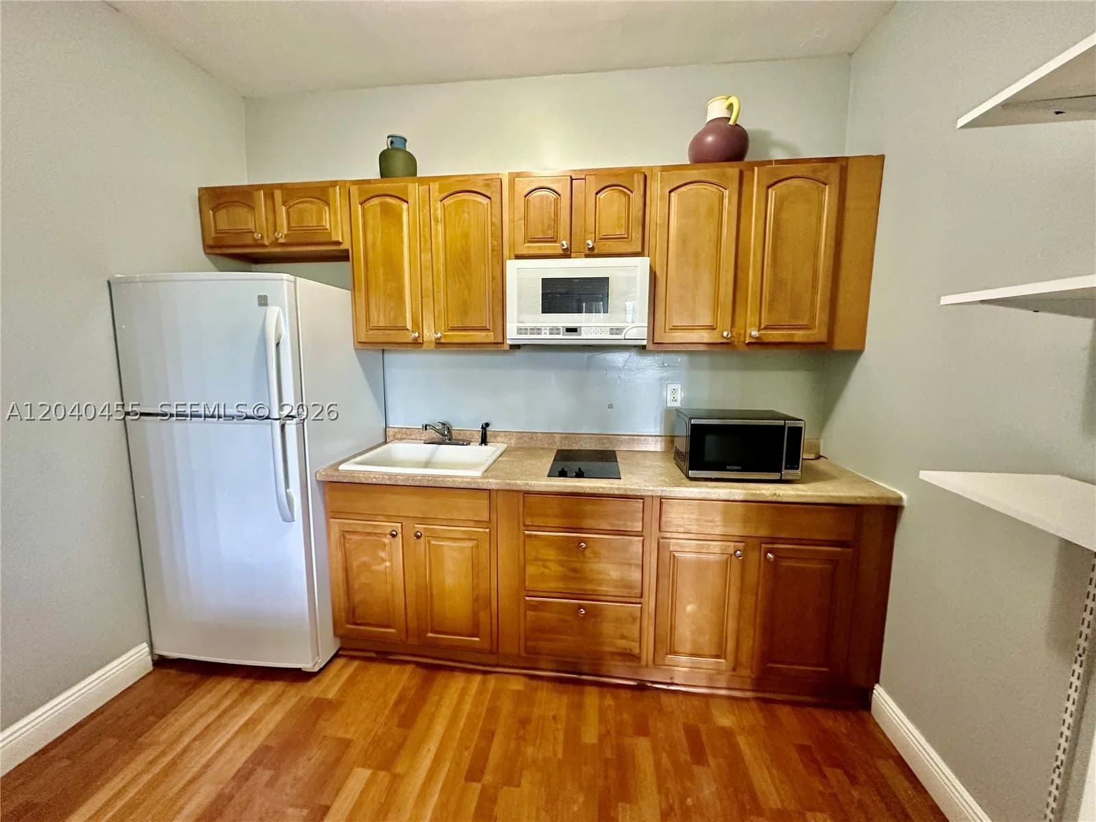 1+1 Condo — 26 Diplomat Pkwy #2368, Hallandale Beach, FL 33009