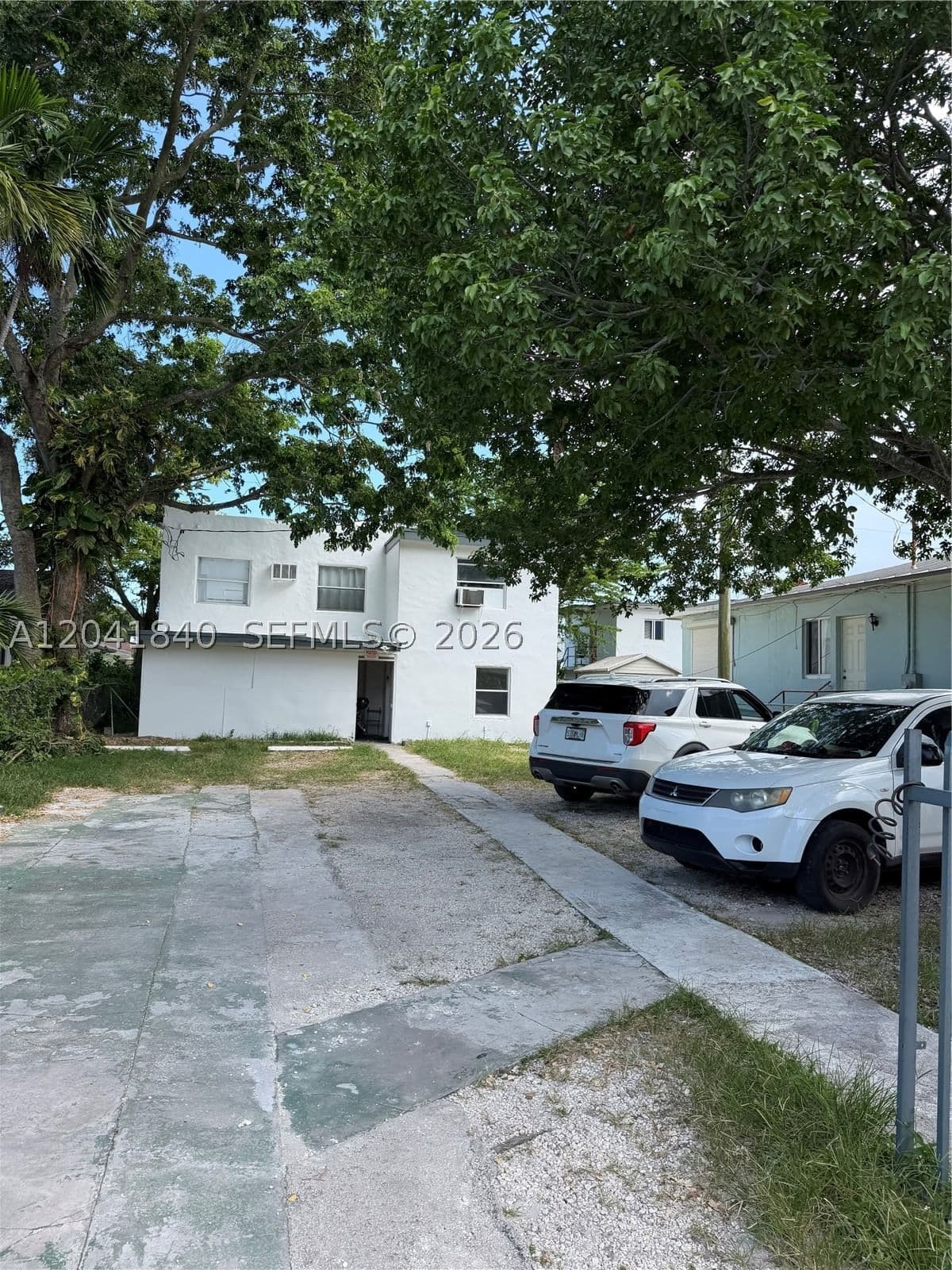 4+1 Mülk — 1832 46th St #l, Miami, FL 33142