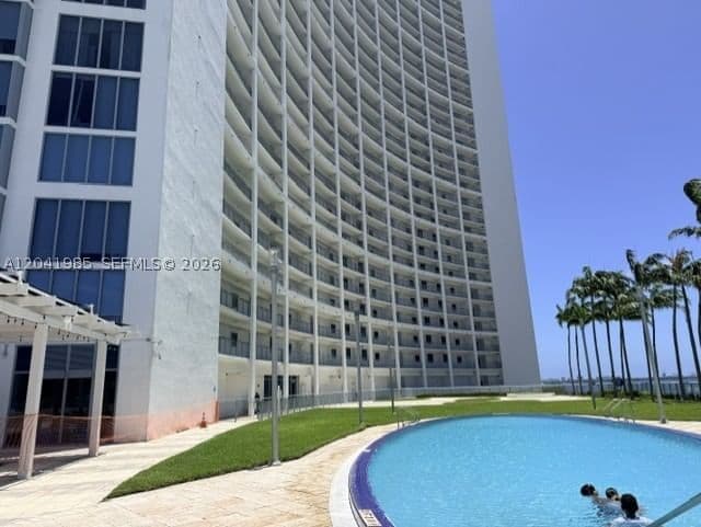 2+1 Condo — 601 36th St #803, Miami, FL 33137