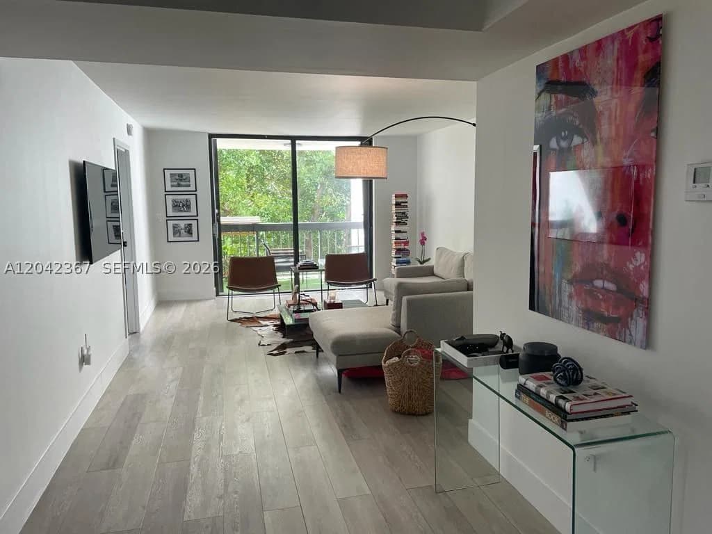 1-bedroom Condo — 2333 Brickell Ave #314, Miami, FL 33129