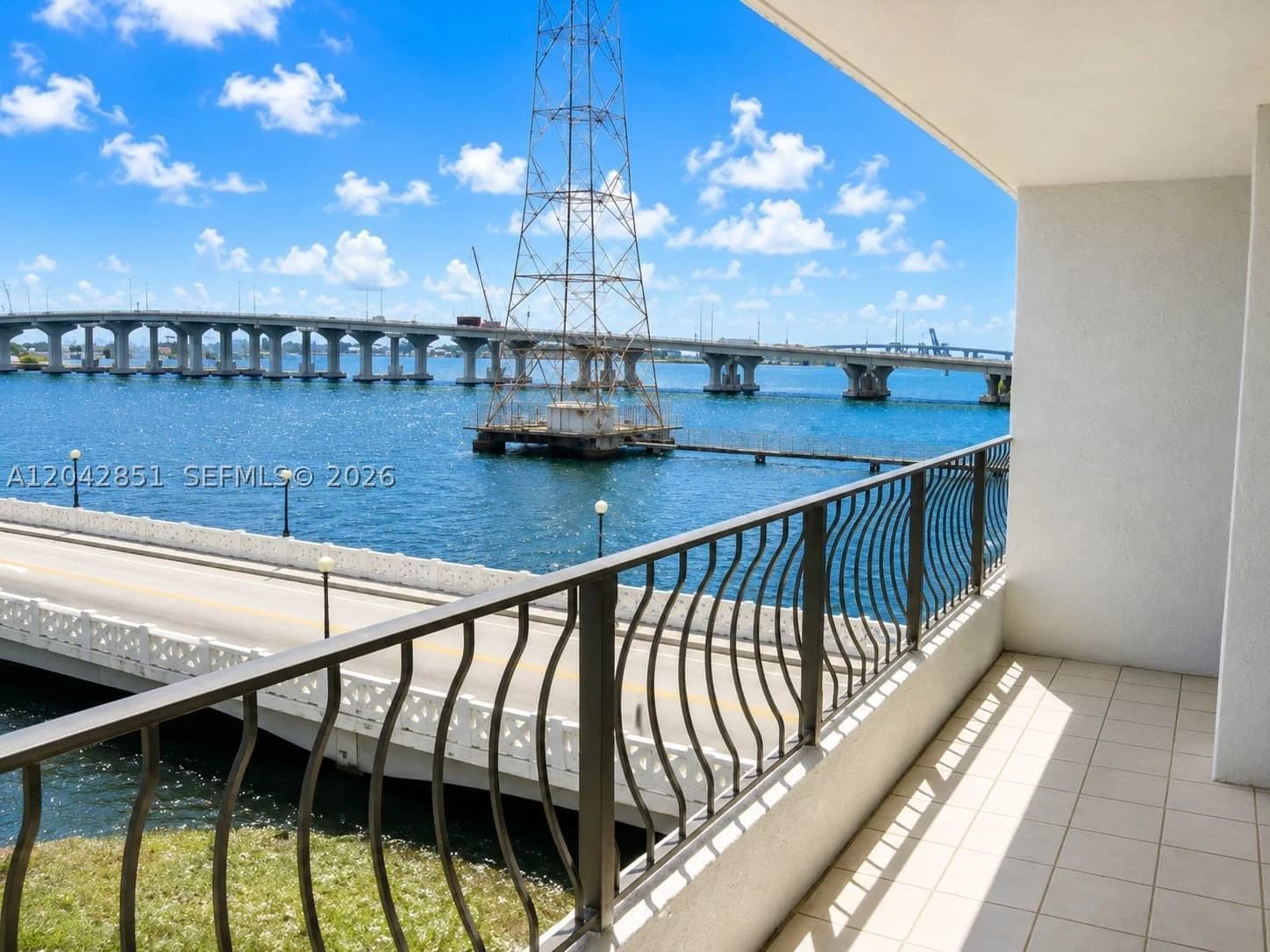 Condo — 555 15th St #403, Miami, FL 33132