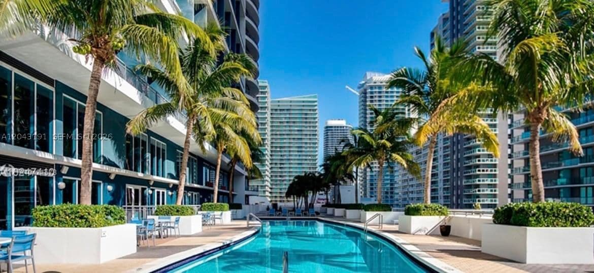 1-bedroom Condo — 60 13th St #1416, Miami, FL 33130