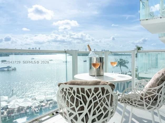 1+1 Condo — 1100 West Ave #510, Miami Beach, FL 33139