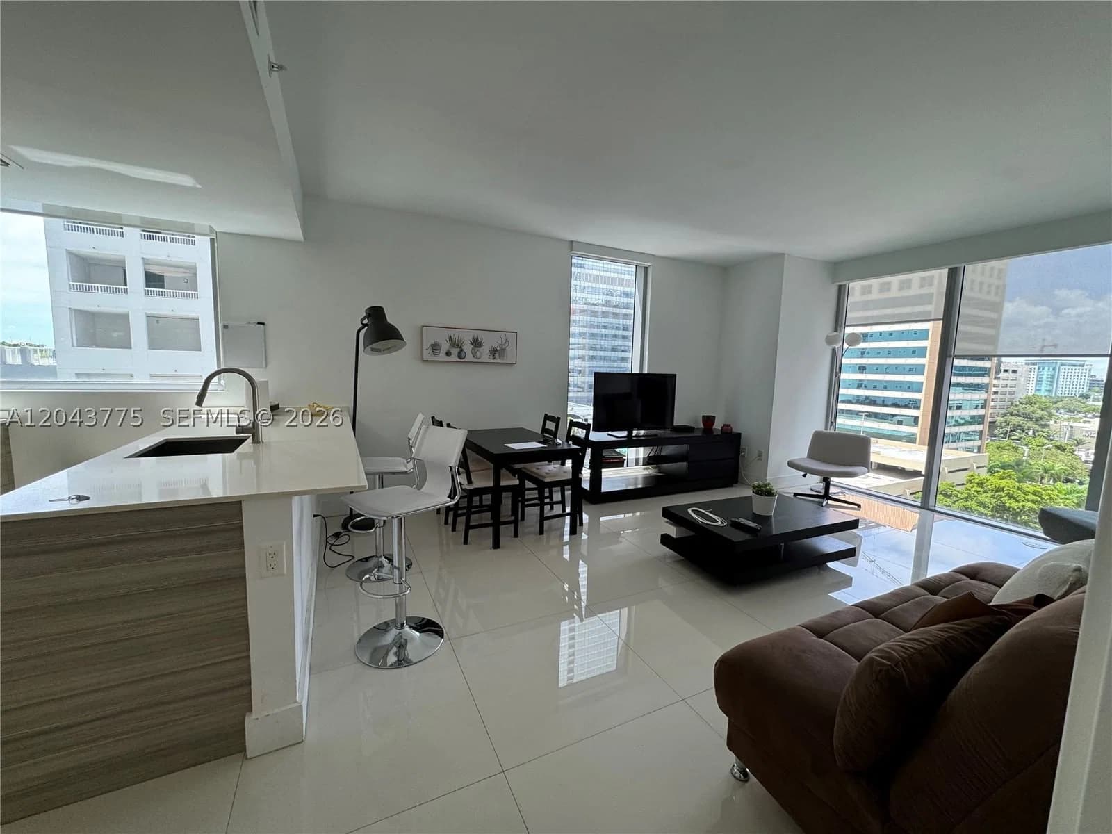 1-bedroom Condo — 1300 Brickell Bay Dr #901, Miami, FL 33131