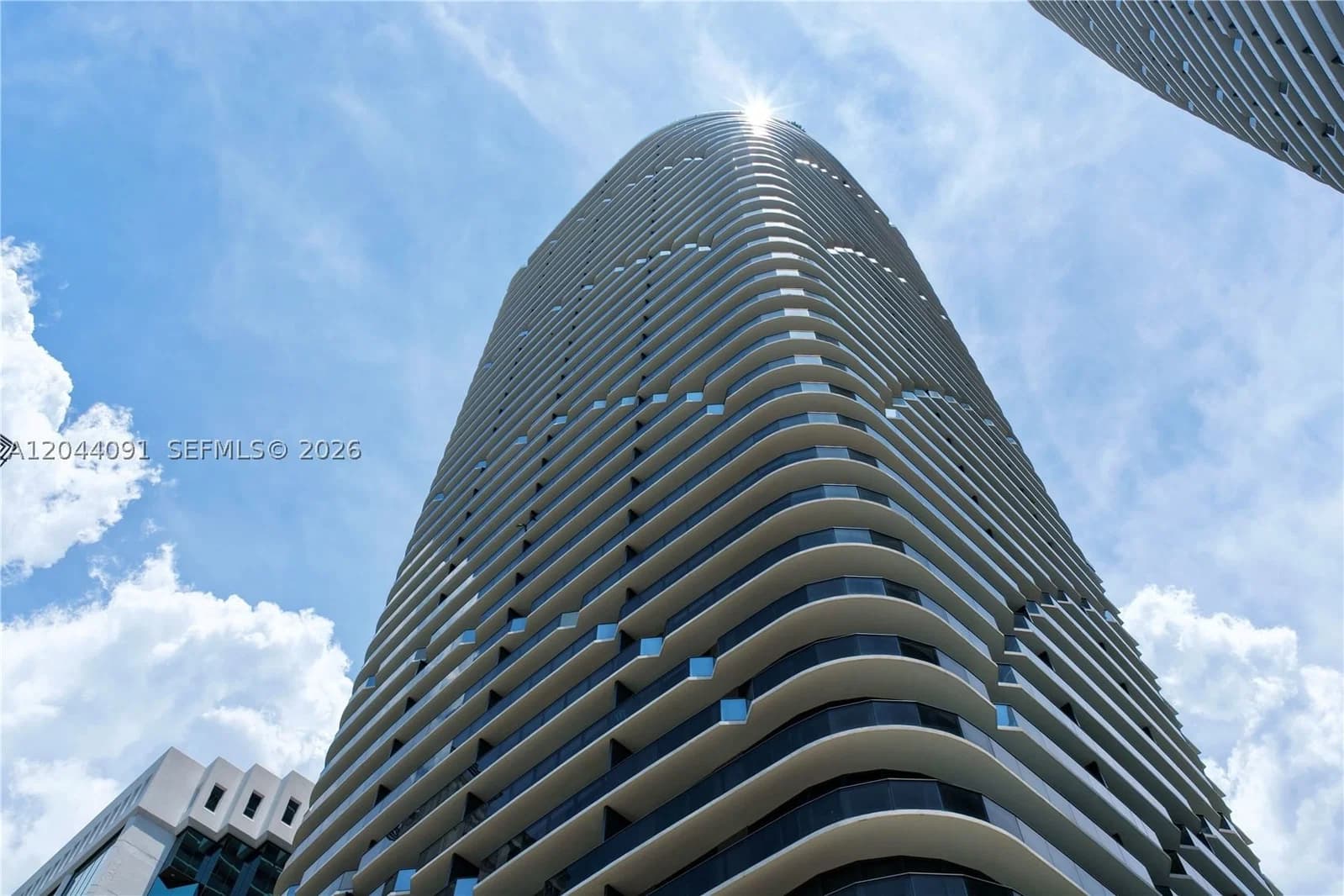 2+1 Condo — 55 9th St #2208, Miami, FL 33130