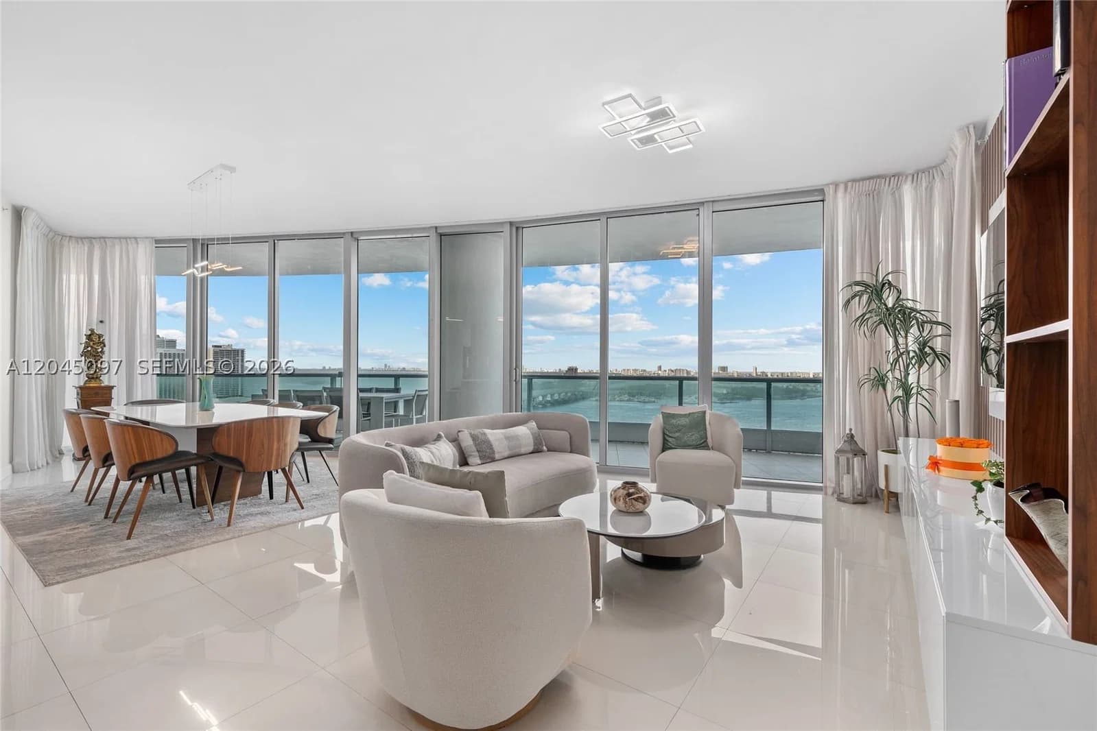 3-bedroom Condo — 900 Biscayne Blvd #2506, Miami, FL 33132