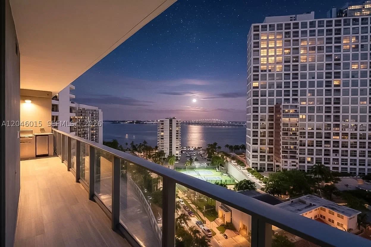 1+1 Condo — 1451 Brickell Ave #1404, Miami, FL 33131