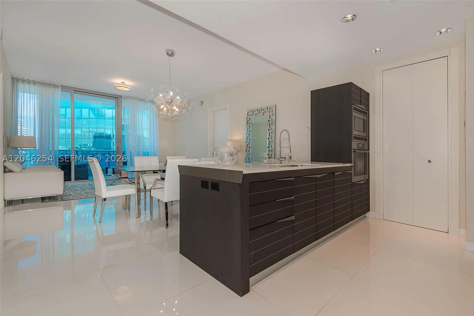 2-bedroom Condo — 200 Biscayne Boulevard Way #5109, Miami, FL 33131
