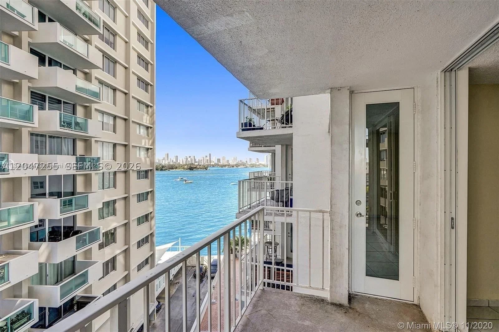 1-bedroom Condo — 1228 West Ave #613, Miami Beach, FL 33139