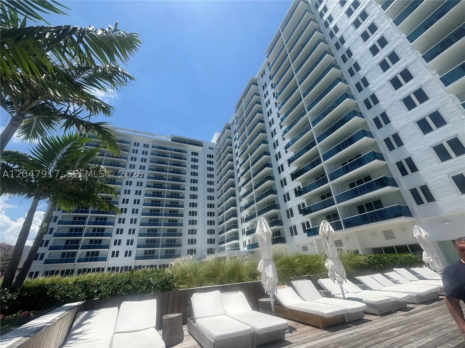 2-bedroom Condo — 2301 Collins Ave #833, Miami Beach, FL 33139