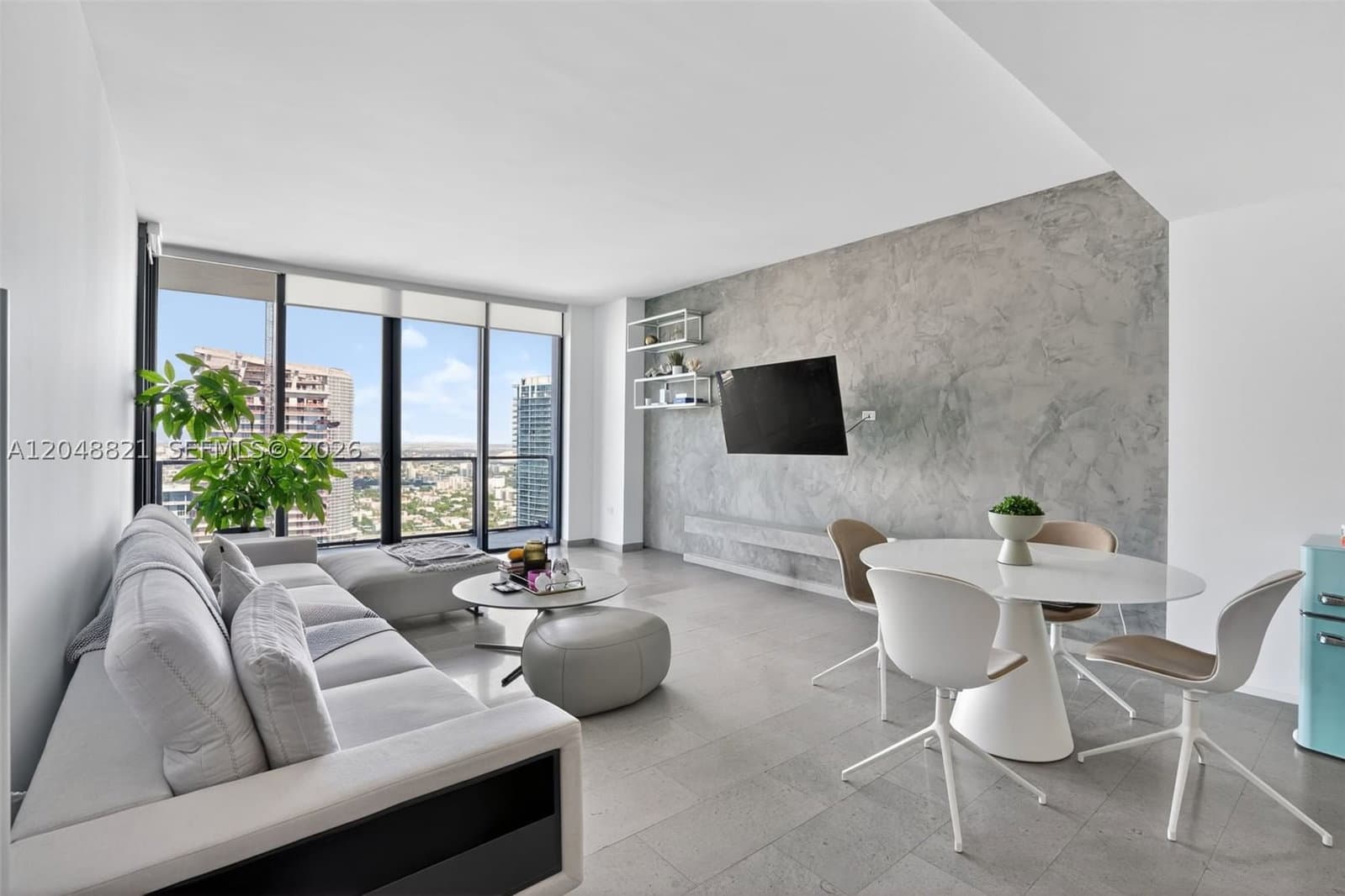 2+1 Condo — 68 6th St #3710, Miami, FL 33131