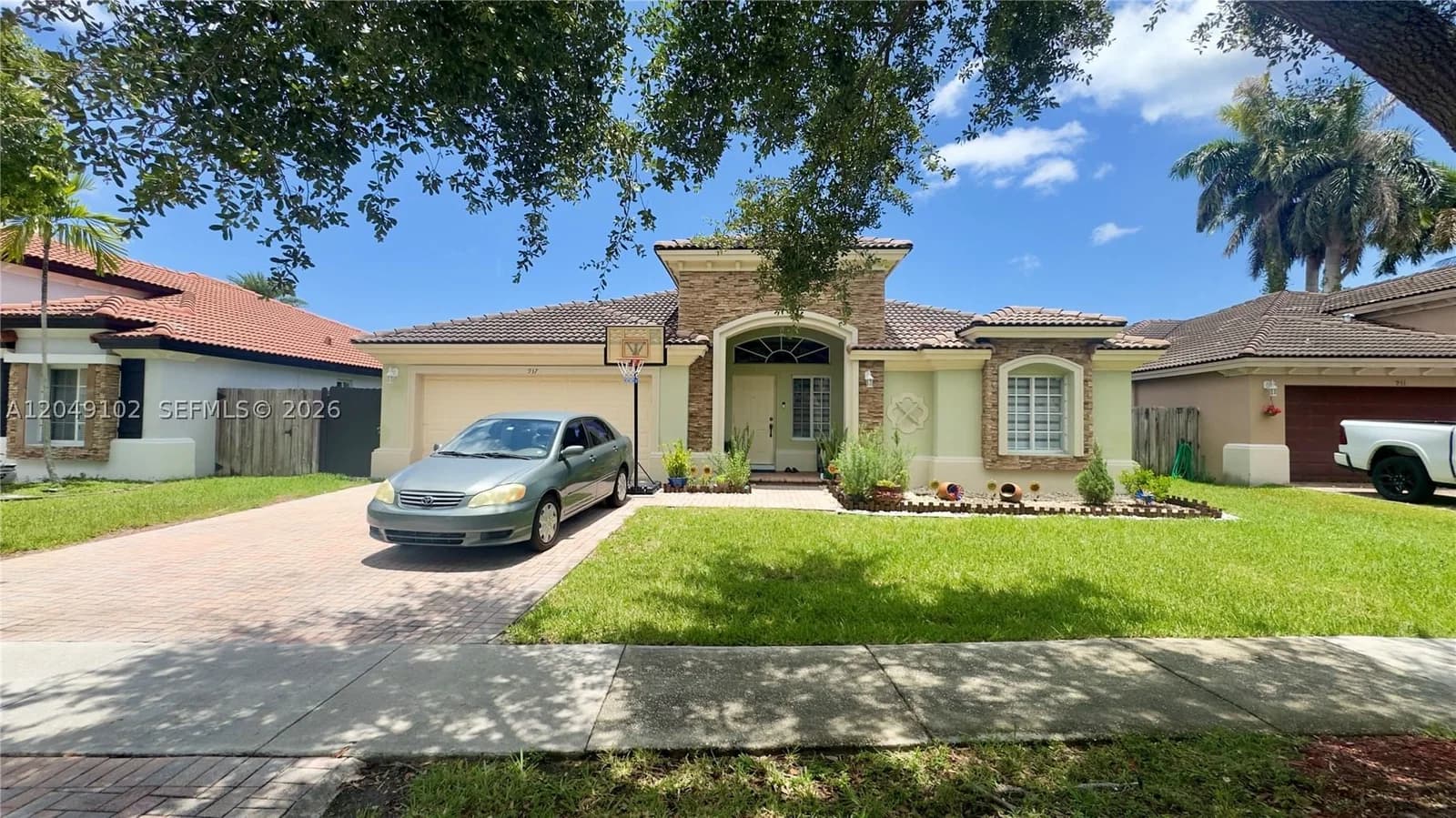 4+1 Müstakil ev — 937 35th Ave, Homestead, FL 33033
