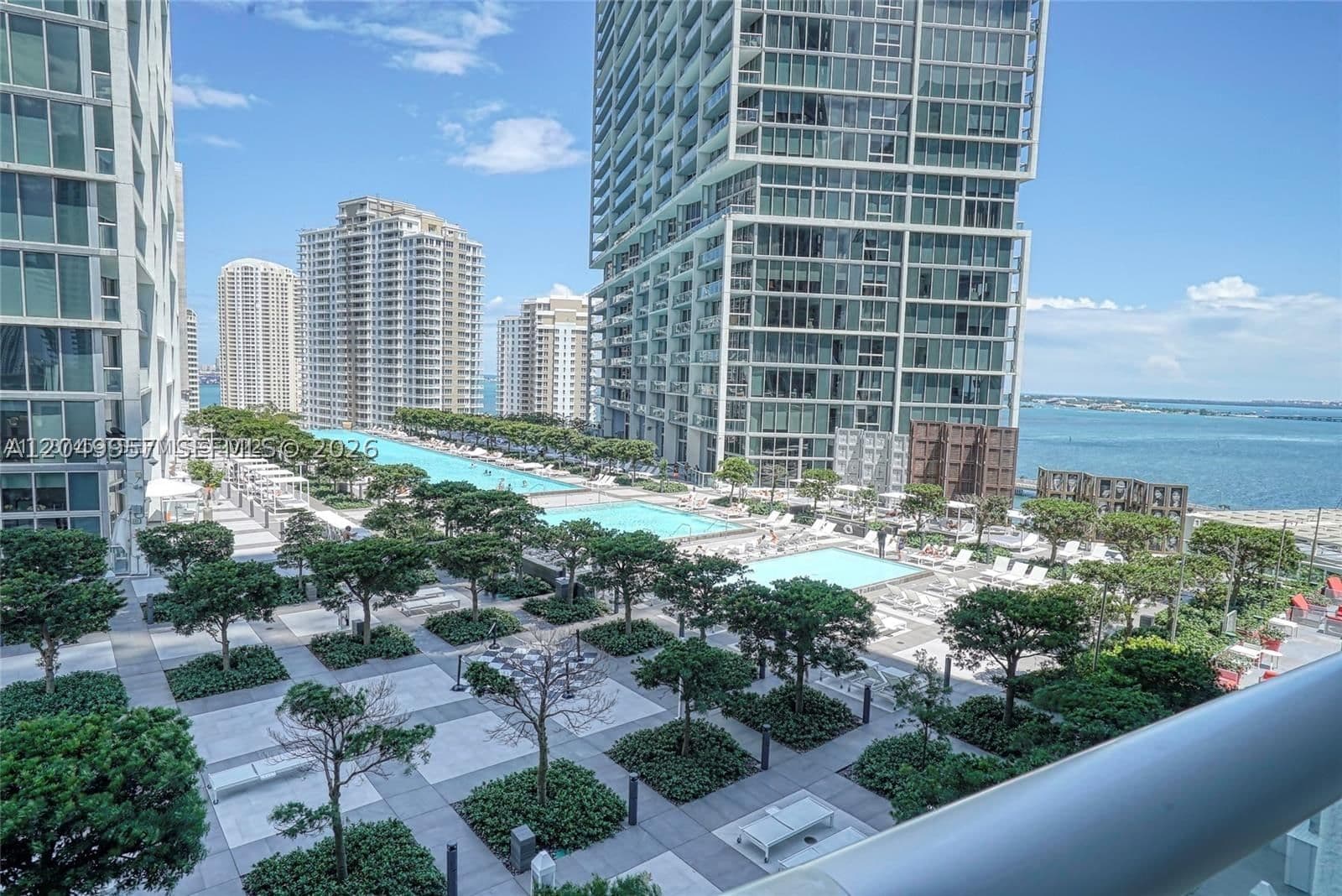 1+1 Condo — 485 Brickell Ave #1701, Miami, FL 33131