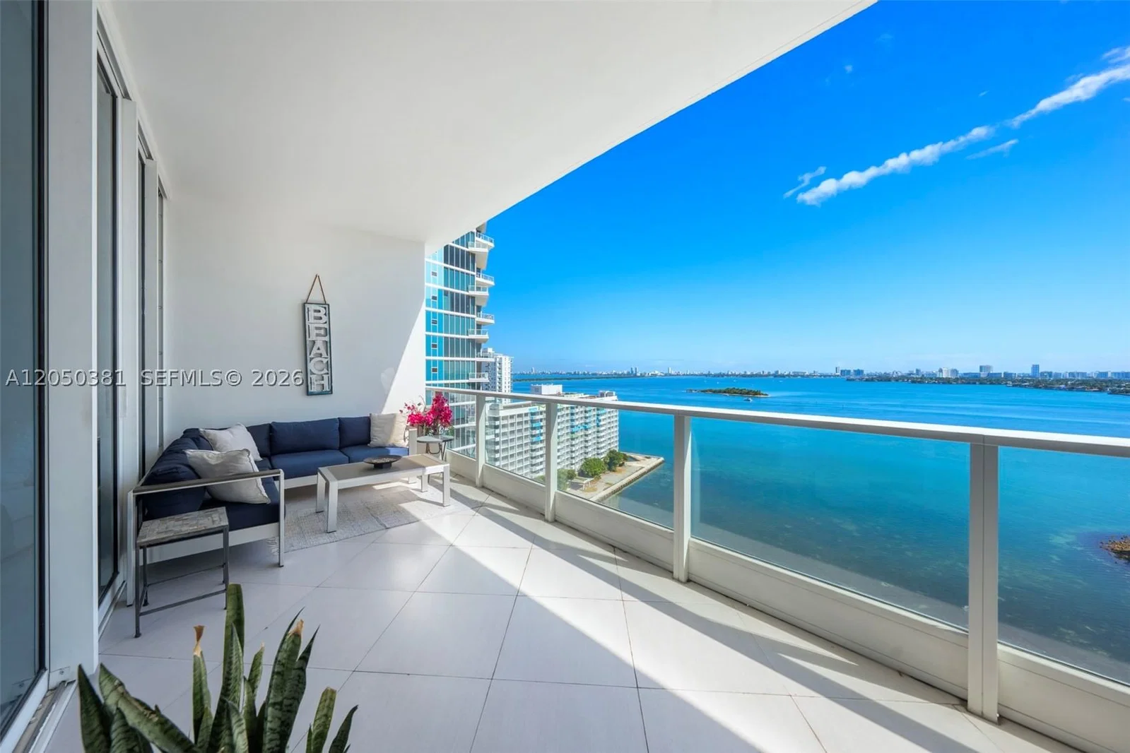 2-bedroom Condo — 2020 Bayshore Dr #1908, Miami, FL 33137