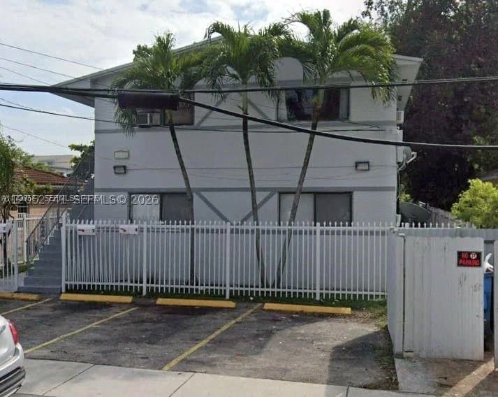 Mülk — 1286 59th St, Miami, FL 33142