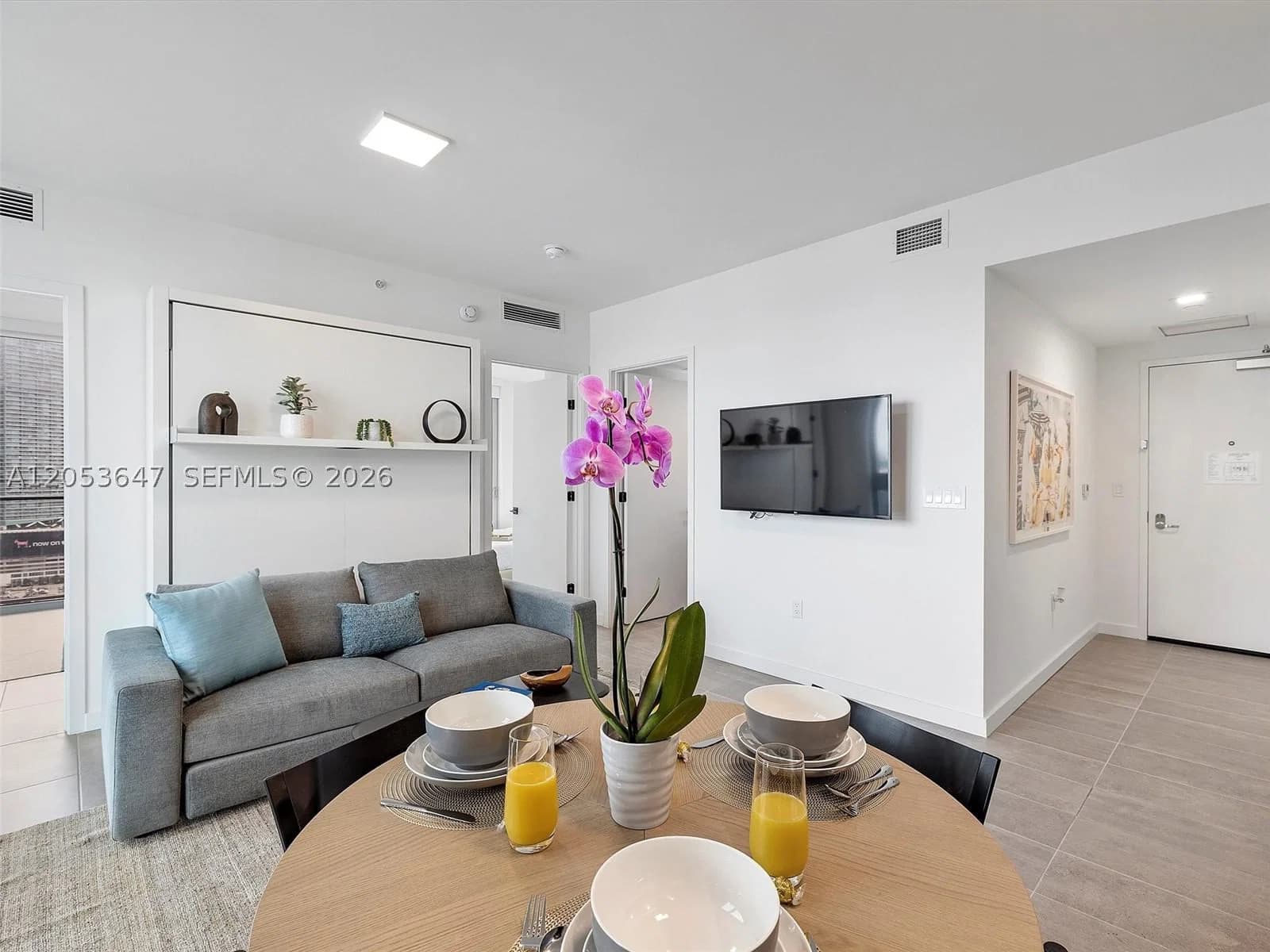 2+1 Condo — 227 2nd St #2706, Miami, FL 33132