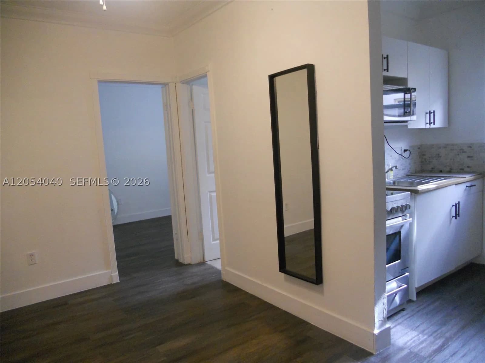 2-bedroom Condo — 1043 2nd St #9, Miami, FL 33128