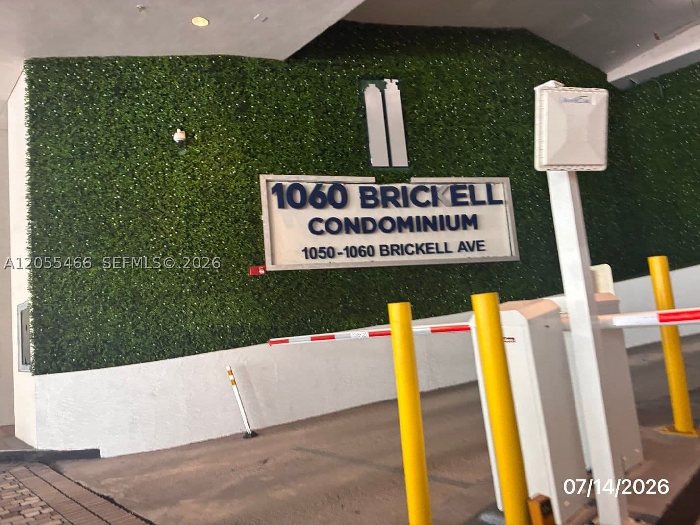 2-bedroom Condo — 1050 Brickell Ave #1520, Miami, FL 33131