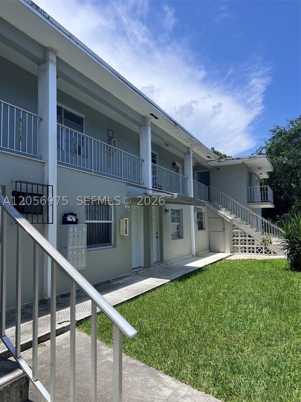 2-bedroom Apartment — 121 80 TER #5, Miami, FL 33131