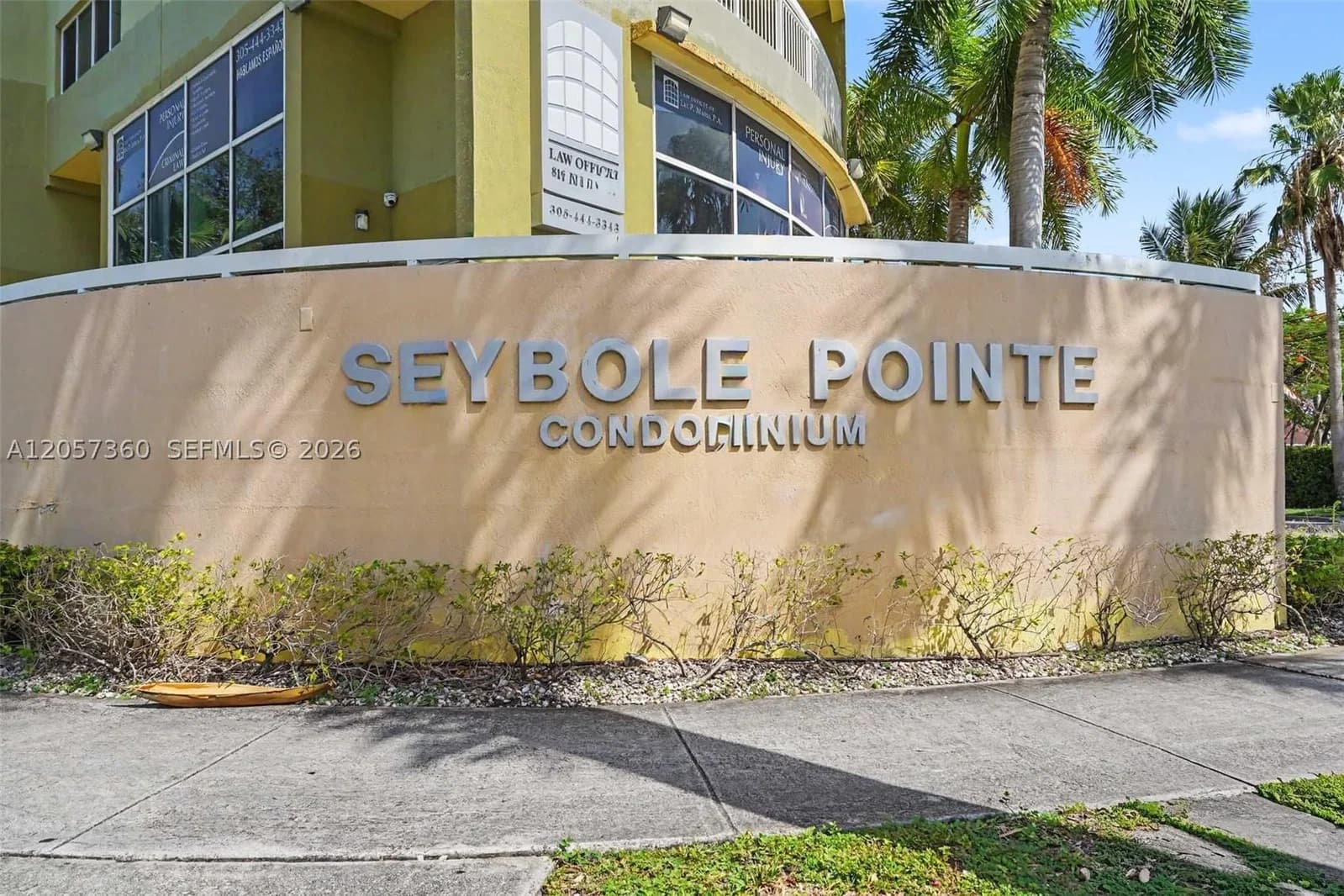 2-bedroom Condo — 816 11th St #402, Miami, FL 33136