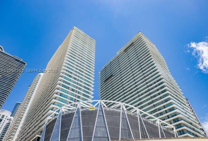 2+1 Condo — 1111 1st Ave #2723N, Miami, FL 33130