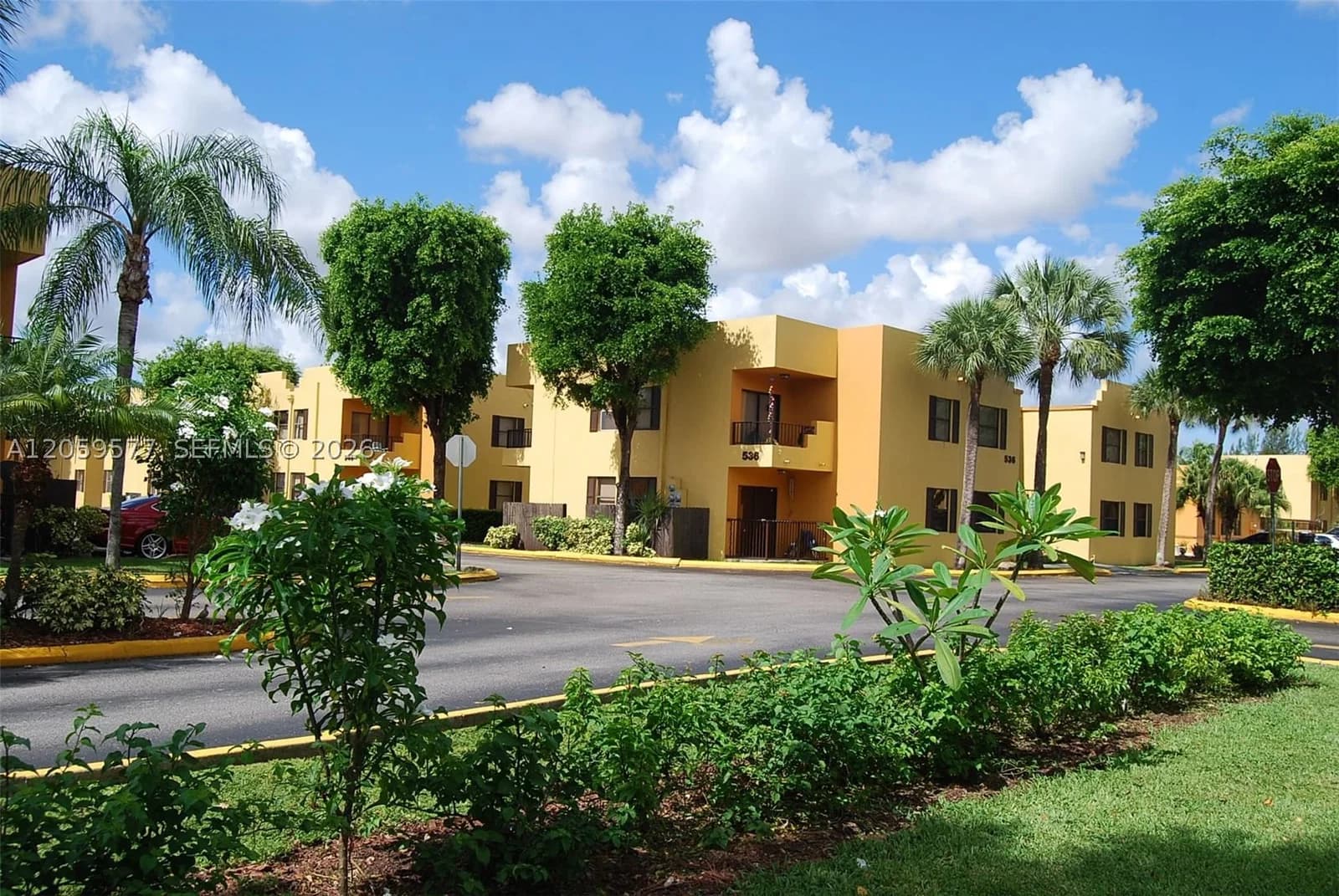 1-bedroom Condo — 650 114th Ave #101, Sweetwater, FL 33172