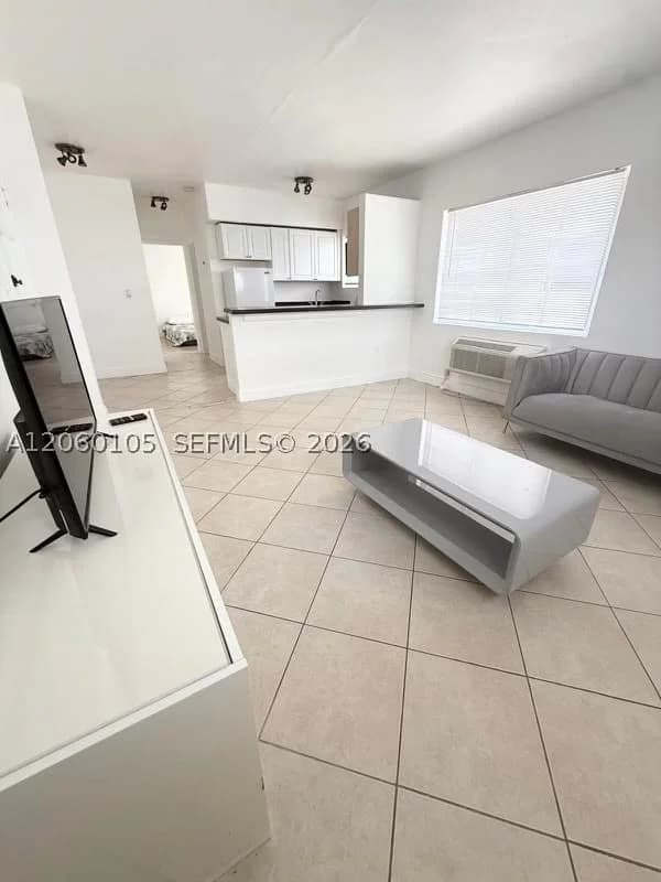 1-bedroom Apartment — 8011 Abbott Ave #4, Miami Beach, FL 33141