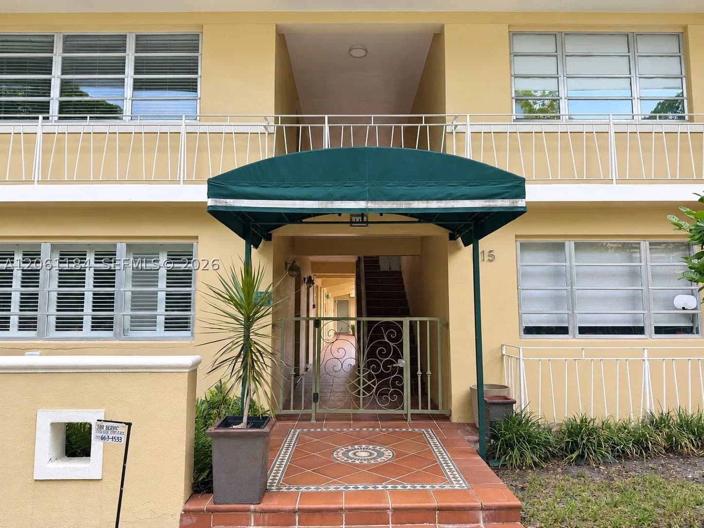 1-bedroom Apartment — 115 Calabria Ave #5, Coral Gables, FL 33134