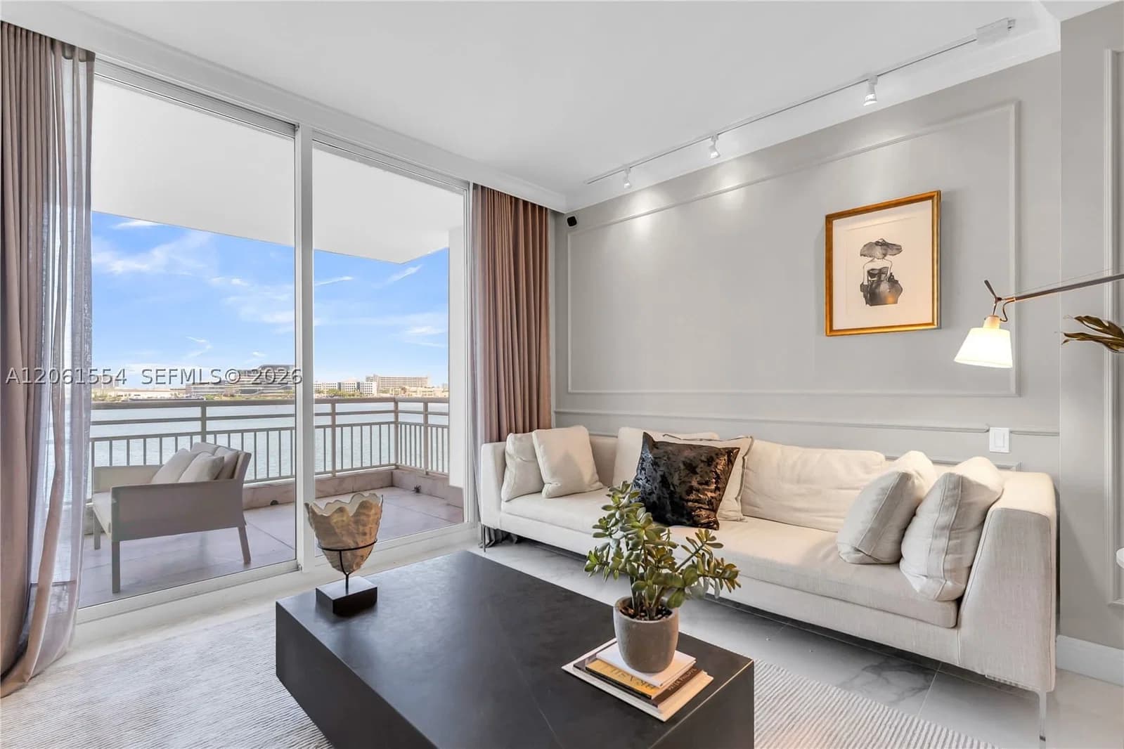 2+1 Condo — 888 Brickell Key Dr #508, Miami, FL 33131