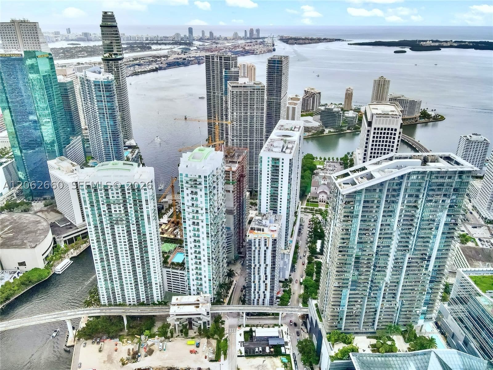 2-bedroom Condo — 31 6th St #1708, Miami, FL 33131